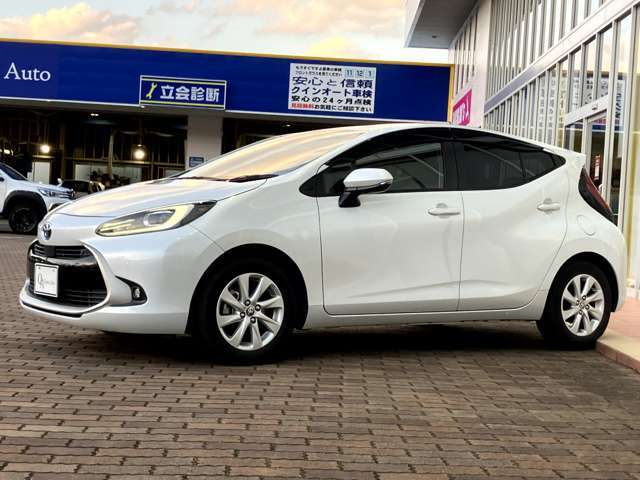 1年間、距離無制限の当社オリジナル保証もご用意しております。メーカー保証が残っている車輌に関しては、別途にてメーカー保証継承も手続きいたします。