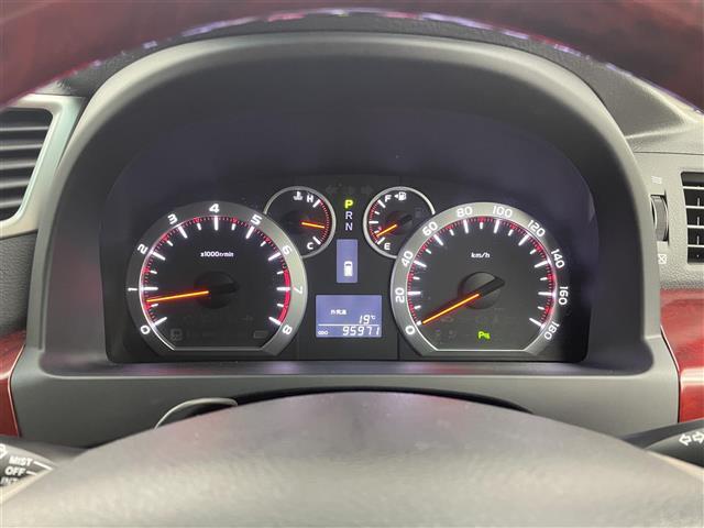 【スピードメーター】メーターがシンプルで見やすく運転しやすいですね！