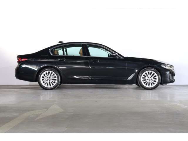 BMW 5シリーズ 523d xドライブ ラグジュアリー ディーゼルターボ BMW 5シリーズ 523d xドライブ ラグジュアリー ディーゼルターボ