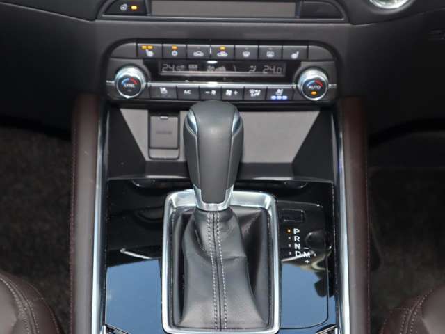 DCT、CVT、従来型のATなど、すべてのトランスミッションの利点を集約し、ロックアップ領域を大幅に拡大し伝達効率の向上とマニュアルトランスミッションのようなダイレクト感を実現した自社製ATです。