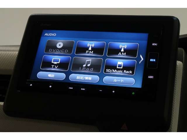 ナビゲーションももちろん装備☆多彩な機能で快適ドライブをアシスト☆オーディオ機能も充実していますね☆