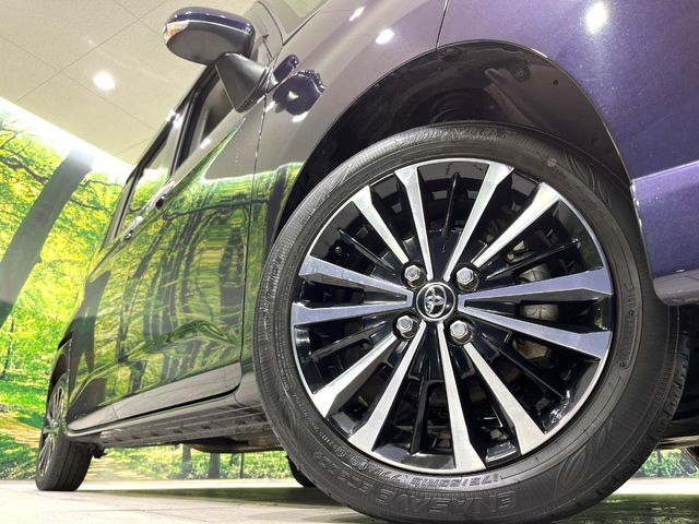 【純正15インチアルミホイール】外観にマッチした純正アルミホイールを装着しております。各種社外アルミホイールや、スタッドレスタイヤも取扱いしております。是非ご相談ください♪