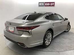 納車後は、無料1か月点検も行っております。実際に乗ってみて、気になることがあればお申しつけください。
