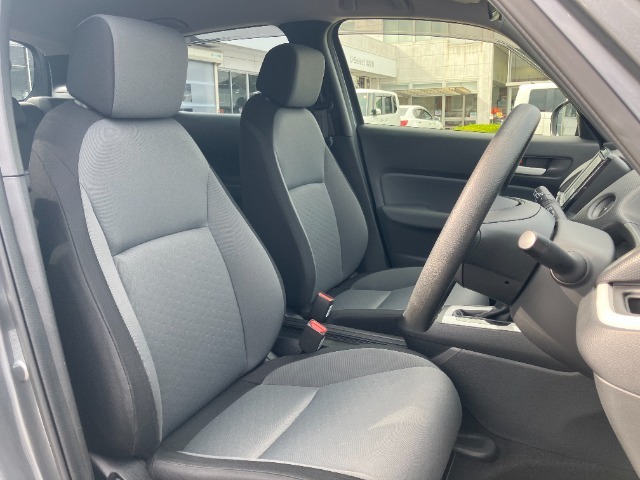 目立った汚れも無く綺麗な状態です、ぜひ現車を確認してみてください♪