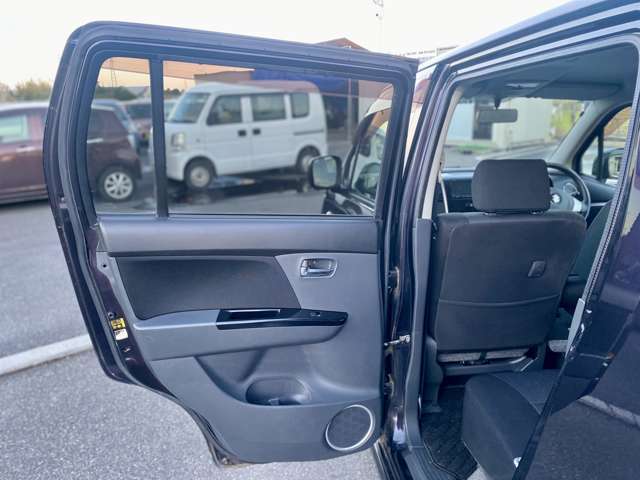 いつでも綺麗な状態をお客様に見て頂けるよう全車クリーニングを行っております！