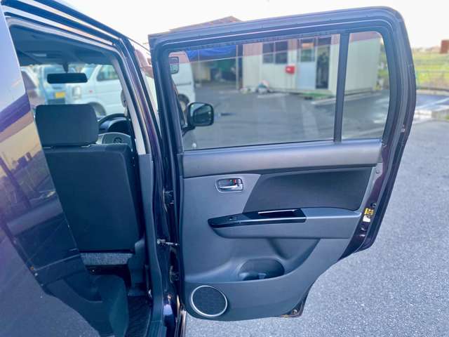 この度は数ある販売店の中から当店の車両をご覧頂きありがとうございます。お客様のお車選びをサポート致します。お気軽にお問い合わせ、ご来店ください！