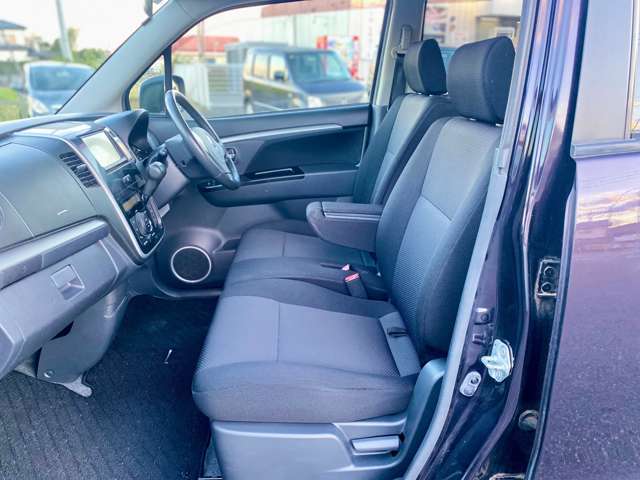 当店ではお車の買取り・下取りも大歓迎です。不要になったお車、どうせ売るならなるべく高くお車を売りたいと思っているお客様！まずは当店にお問い合わせください！