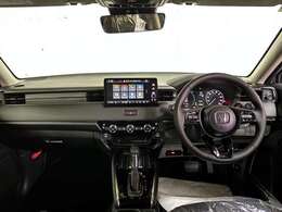 大きなフロントガラスは視認性が良く、爽快なドライブを楽しめます！