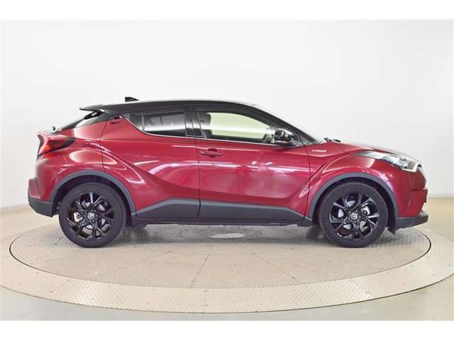 『トヨタ認定中古車』3つの安心を1台にセット！1.徹底した洗浄　2.車両検査証明書つき　3.ロングラン保証つき　全てをクリアした【安心】の証！詳しくスタッフまでお気軽にお問い合わせ下さい。