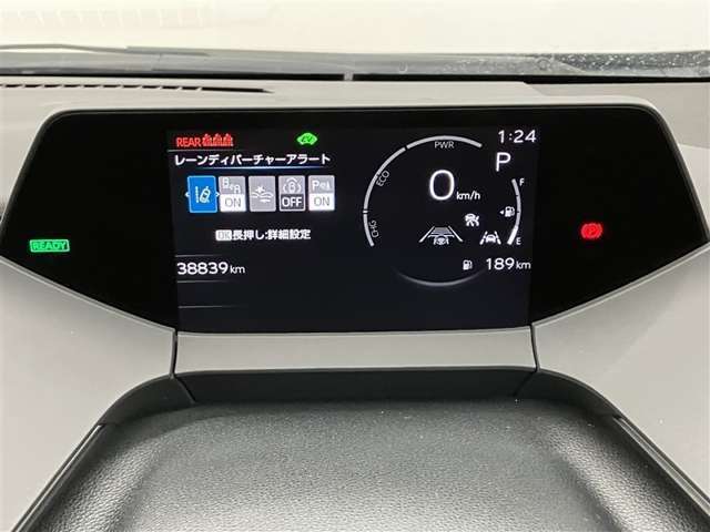 トヨタ認定中古車には1年間走行距離無制限の『ロングラン保証』がついています。年式は問わず、全国約5,000ヶ所のトヨタのお店で保証修理を受けることができます。