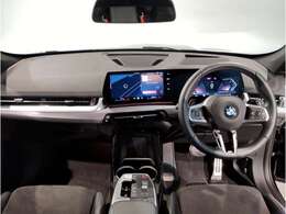 ☆センターパネルを運転席側に僅かに傾けたBMW独特のインパネ☆【駆け抜ける歓び】はここからもスタートしております☆