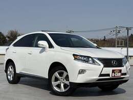こちらの車両はタイミングチェーン式エンジンです。10万キロ毎の交換は不要です☆