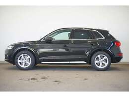 Audi Q5 2.0 TFSI quattro sport/マトリクスLEDヘッドライト/5アームスターデザイン8J x 18