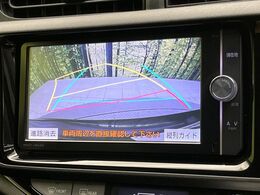 【バックカメラ】駐車時に後方がリアルタイム映像で確認できます。大型商業施設や立体駐車場での駐車時や、夜間のバック時に大活躍！運転スキルに関わらず、今や必須となった装備のひとつです！