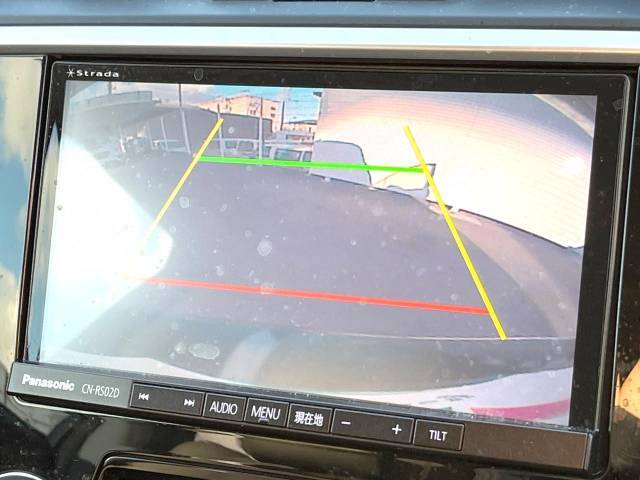 【バックカメラ】駐車時に後方がリアルタイム映像で確認できます。大型商業施設や立体駐車場での駐車時や、夜間のバック時に大活躍！運転スキルに関わらず、今や必須となった装備のひとつです！