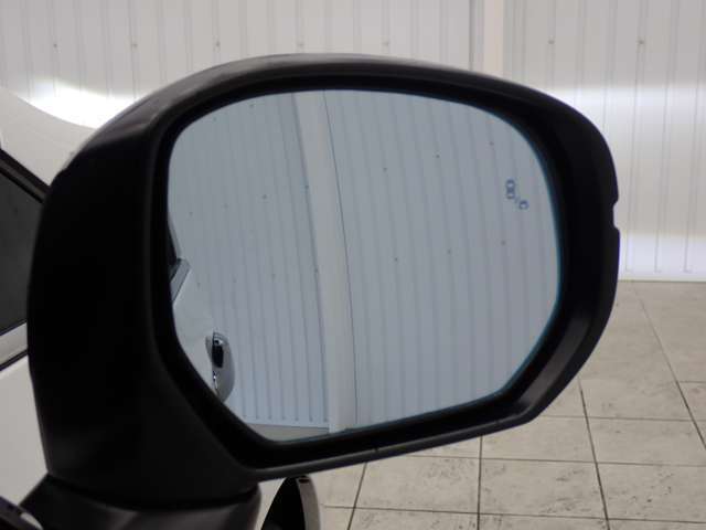 当店はJネットレンタリースの中古車販売部門として、レンタカーの車両入れ替え時に「使用地域」や「車両状態」などを厳選して特におすすめ出来る車両のみを中古車として販売しています。