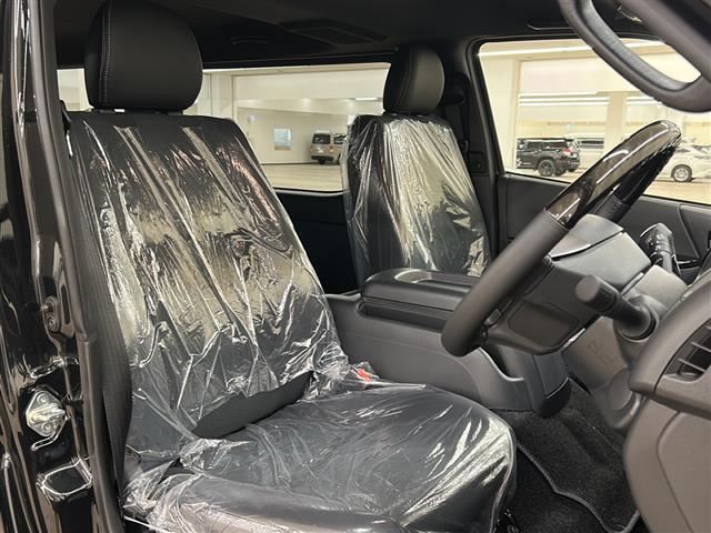 気になる車はすぐにお問い合わせください！画面右側の0066から始まる無料ダイヤルからお問い合わせ下さい！専門スタッフがお車のご質問にお答えいたします！