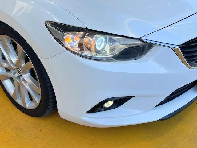 キセノンライトが付いて夜間走行も見やすく安全ですね！