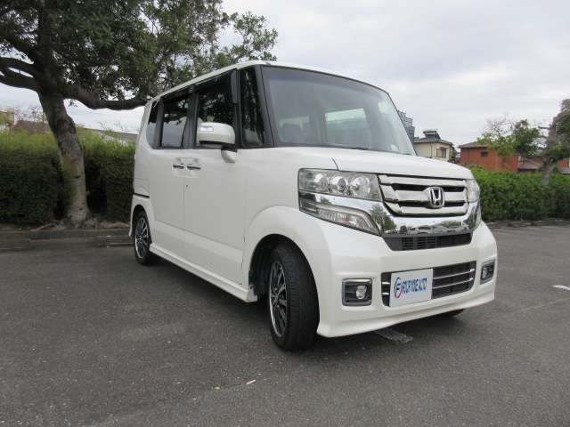 BluetoothナビTV　両側パワースライドドア　ハーフレザー　バックカメラ　ETC　パドルシフト　クルーズコントロール　HIDライト　オートライト　純正15AW　スマートキー2本　革巻ステアリング