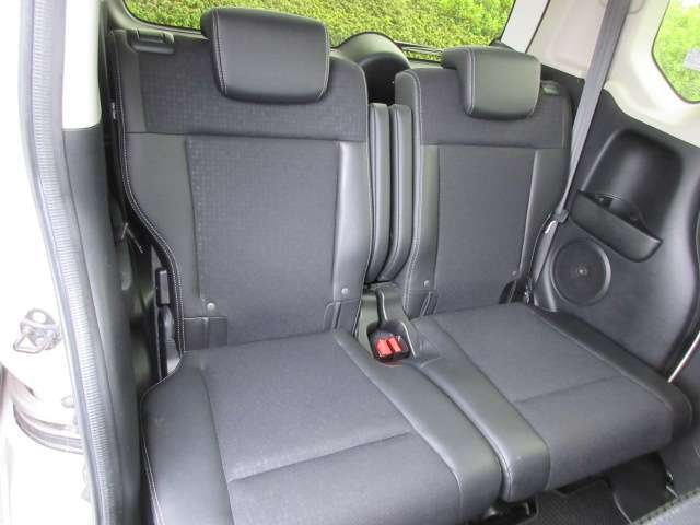 BluetoothナビTV　両側パワースライドドア　ハーフレザー　バックカメラ　ETC　パドルシフト　クルーズコントロール　HIDライト　オートライト　純正15AW　スマートキー2本　革巻ステアリング