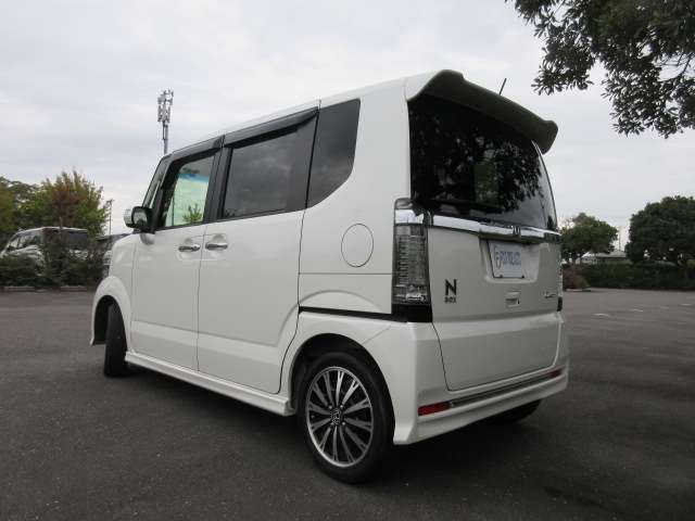 BluetoothナビTV　両側パワースライドドア　ハーフレザー　バックカメラ　ETC　パドルシフト　クルーズコントロール　HIDライト　オートライト　純正15AW　スマートキー2本　革巻ステアリング