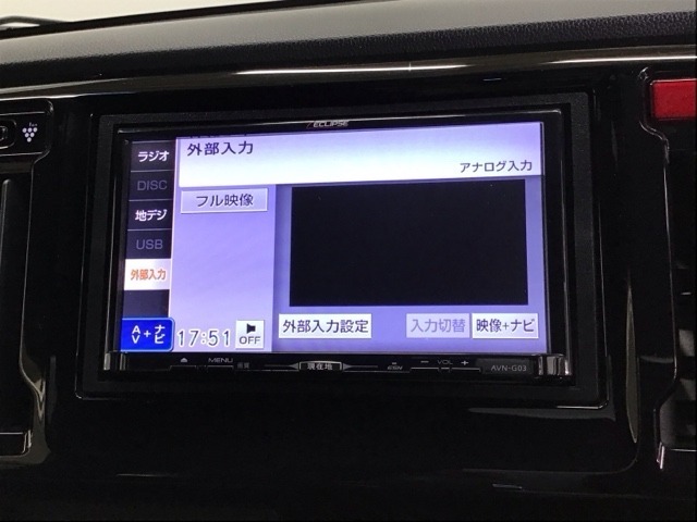 AVメニューはご覧の通り、様々なコンテンツに対応、ドライブを楽しく演出できます。詳しくはスタッフへお尋ねください