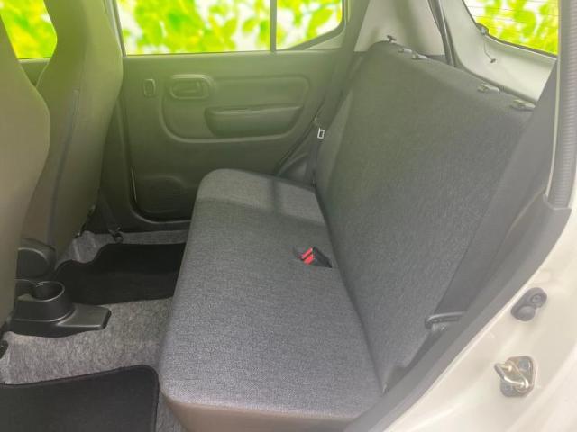 WECARSでは各商談席に大型モニターをご用意しております！見やすい大画面でゆったりと全国の在庫をご覧いただけます！是非ご来店お待ちしております！