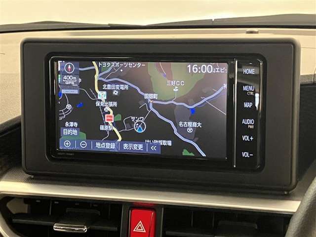 トヨタ純正SDナビ装着車です。トヨタ純正ならではのシンプルでカンタン操作が魅力です！　フルセグ/DVDビデオが視聴可能です♪