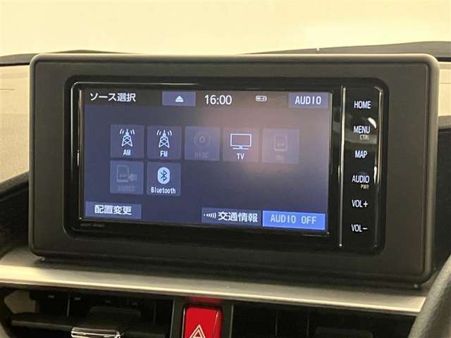 Bluetooth接続可能ですので、お持ちのスマホの音楽をナビで聴くこともできます♪（ご使用の端末によっては接続できないものもあるかもしれませんのでご了承ください）