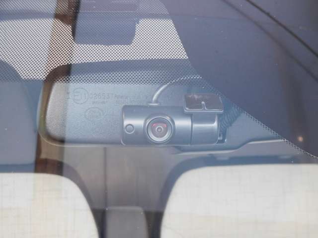 万一に備え、運転の記録をしっかり保存 ( ドライブレコーダー)