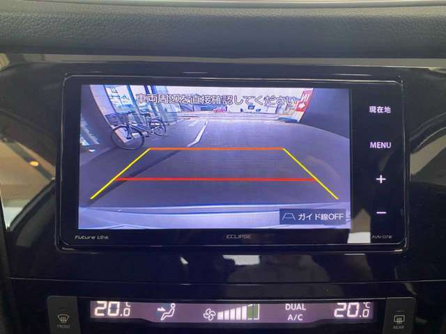 狭い駐車場などでの運転を支援する、バックビューモニター付☆