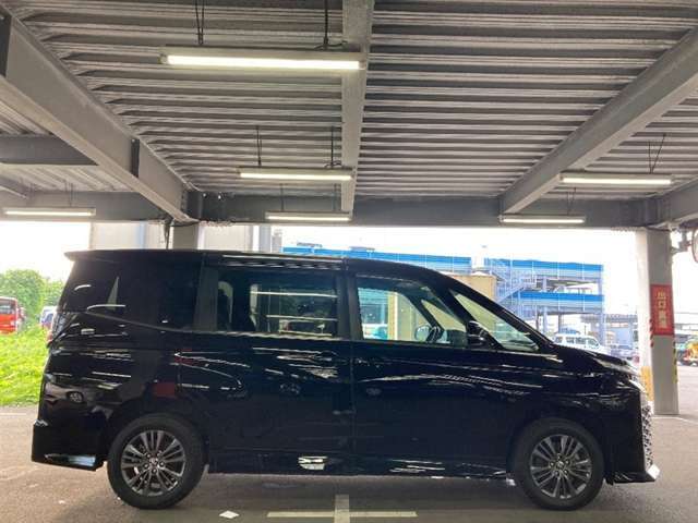 このお車は当店に展示はしておりません。ご希望の店舗へ直接配送いたします。