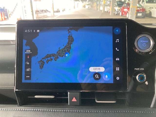 ディスプレイオーディオやカーナビは今やドライブの必需品です。地図情報や音楽や動画をSDカードに記憶できます。