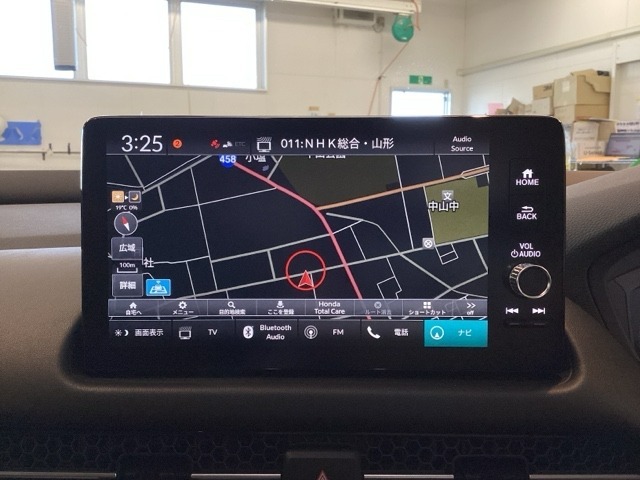 ナビゲーションはフルセグTV、インターナビ対応のGathers純正メモリーナビを搭載しています。Bluetoothオーディオ機能がありますので、スマートフォンなどの音楽も再生できます。