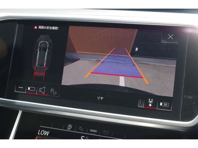 LIBERALAでは多種多様の車種をご用意させていただいております。お客様がご納得いくまで、そのお車の持つ特性を五感すべてで感じ取っていただける場をご提供します。