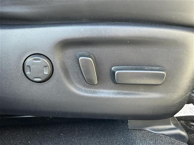 【運転席】『運転席周辺』の画像になります。写真の内容に関してご不明点、ご質問等がございましたらお気軽にガリバー店舗までお問い合わせください。