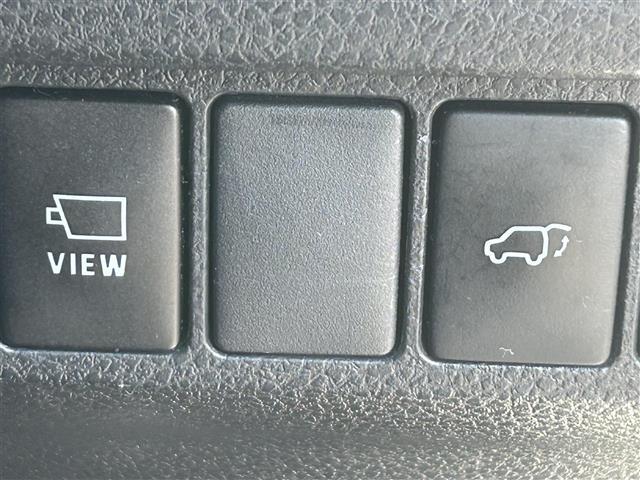 【運転席操作部】『運転席周辺の装備』の画像になります。快適なドライブを楽しむための機能が装備されています！運転席から触れるので使いやすいです！