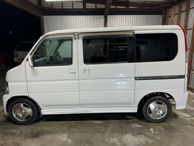 常時50台近い展示車両の中から、きっとお気に入りのお車が見つかります！