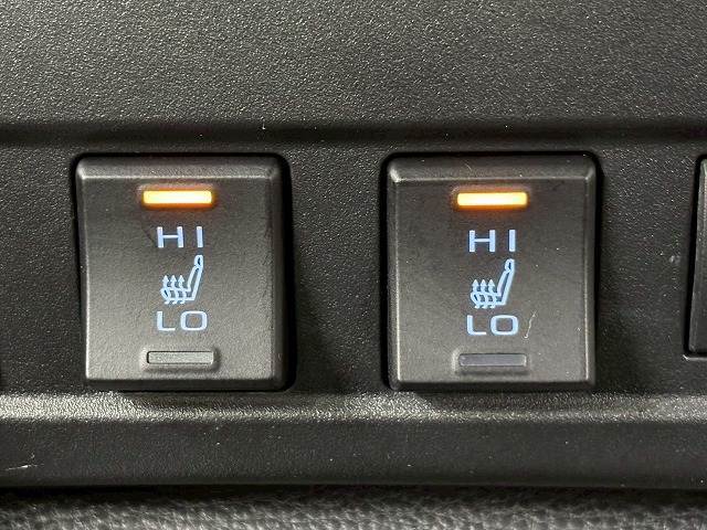 【ブラインドスポットモニター（BSM）】車線変更時に車両後方から来る車両を検知し安全をサポートする装置です。
