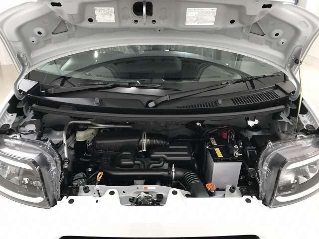 自社の鈑金工場もございますので、万が一のお車の傷直しも当店にお任せ下さい！