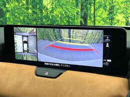 【360°ビューモニター】専用のカメラにより、上から見下ろしたような視点で360度クルマの周囲を確認することができます☆死角部分も確認しやすく、狭い場所での切り返しや駐車もスムーズに行えます。