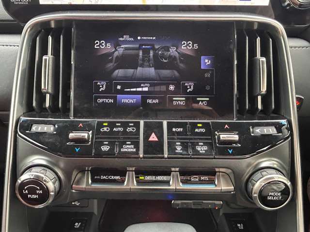 【運転席操作部】快適なドライブを楽しむための機能が装備されています！運転席から触れるので、使いやすいです！除菌プランいれていただくと、さらに清潔で安心していただけます！