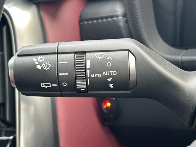 【運転席操作部】快適なドライブを楽しむための機能が装備されています！運転席から触れるので、使いやすいです！除菌プランいれていただくと、さらに清潔で安心していただけます！