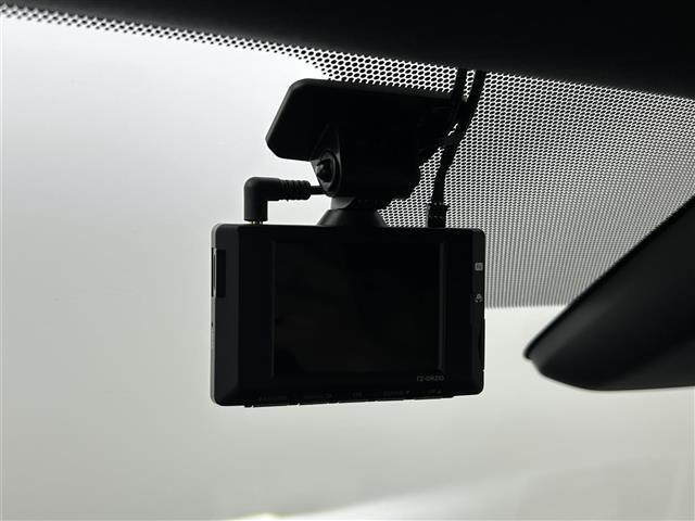 ◆【ドライブレコーダー】映像・音声などの運転中の記録を残します。事故などを起こした起こされた時の証拠になりえますので、もしも時でも安心ですね。