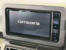 【ナビゲーション】目的地までしっかり案内してくれる使いやすいナビ。Bluetooth接続すればお持ちのスマホやMP3プレイヤーの音楽を再生可能！毎日の運転がさらに楽しくなります！！