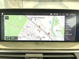 ●純正ナビ:一体感のあるナビは、高級感ある車内を演出してくれます。オーディオ機能も充実しておりますので、運転もより楽しめます♪