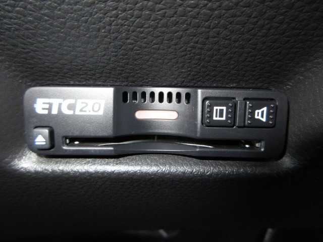 今や必需品のETCが付いています！ETCを使えば土日祝日割や深夜割などのメリットを受けることができます。（※注、ETCセットアップ費用は含まれておりません。別途必要となります。