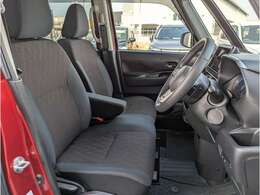 【充実した保証と質の高い整備】中古車は納車前の質の高い整備とメンテナンスが非常に重要です。幅広い保証はもちろん「新車感覚でお乗りいただける」よう、研修をうけた質の高い整備を納車前に実施しています☆