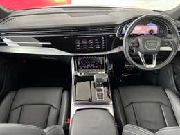 Audiのインテリアはエクステリア同様、優れたデザイン性とクオリティ、そして機能性を兼ね備えております。