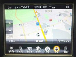 ●純正ナビ:一体感のあるナビは、高級感ある車内を演出してくれます。Bluetooth再生などオーディオ機能も充実しておりますので、運転もより楽しめます♪